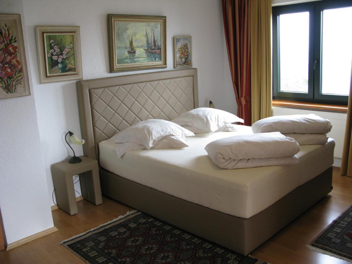Bed And Breakfast Villa Iris มอชเชนิชกา ดรากา ภายนอก รูปภาพ