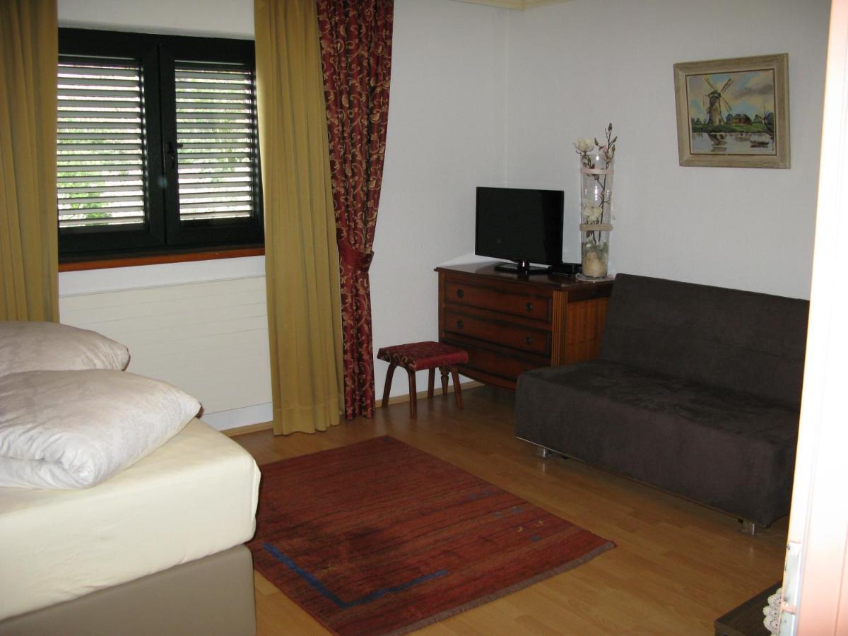 Bed And Breakfast Villa Iris มอชเชนิชกา ดรากา ภายนอก รูปภาพ