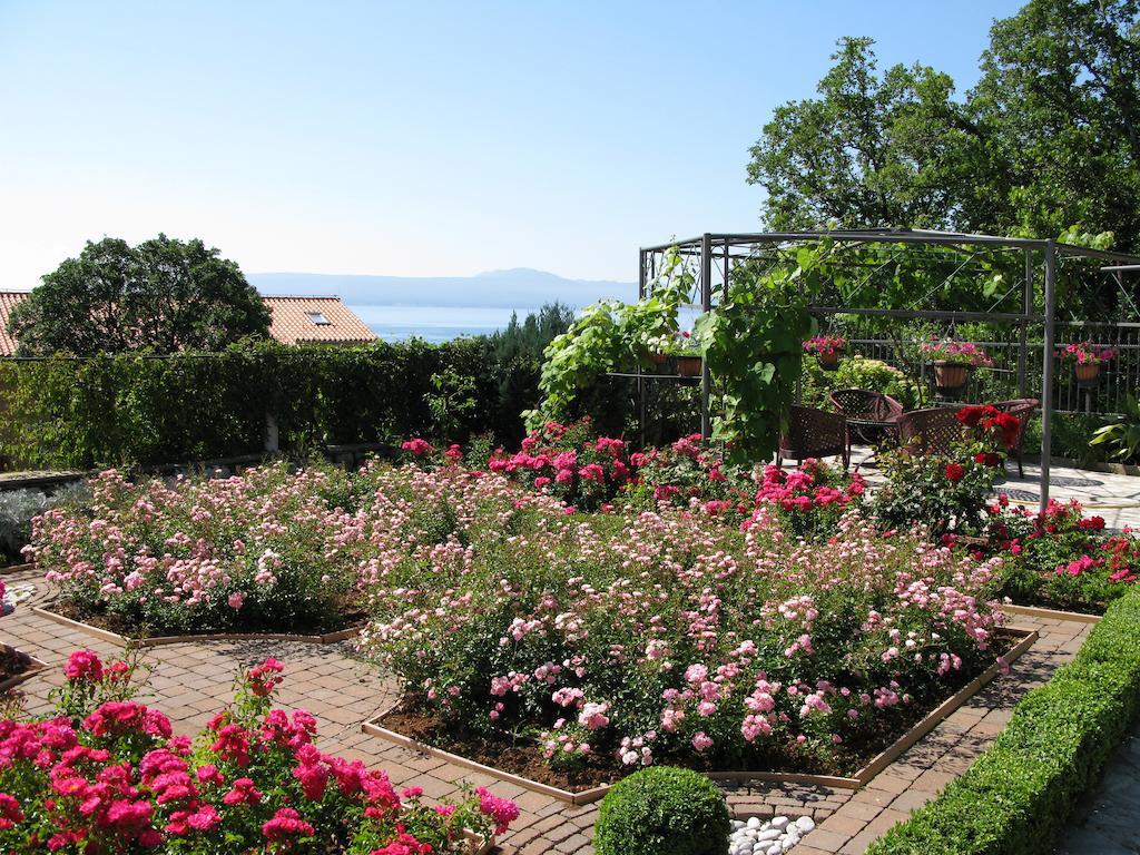 Bed And Breakfast Villa Iris มอชเชนิชกา ดรากา ภายนอก รูปภาพ